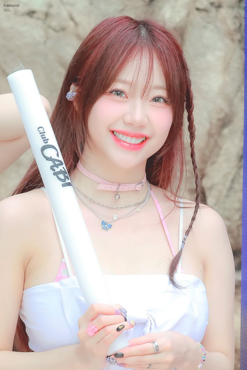 미소가 예쁜 시그니처 지원 시원한 비치웨어
