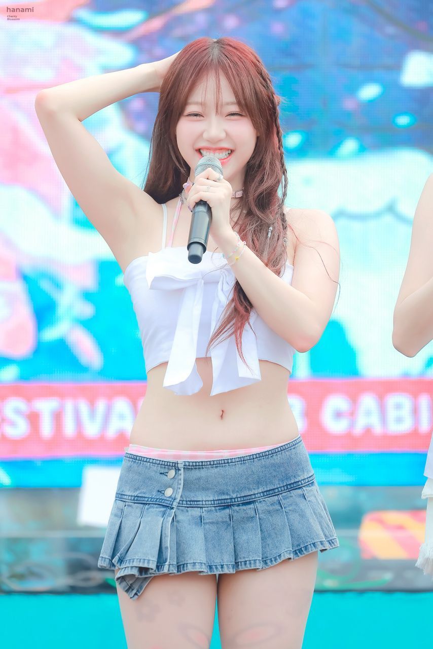 미소가 예쁜 시그니처 지원 시원한 비치웨어