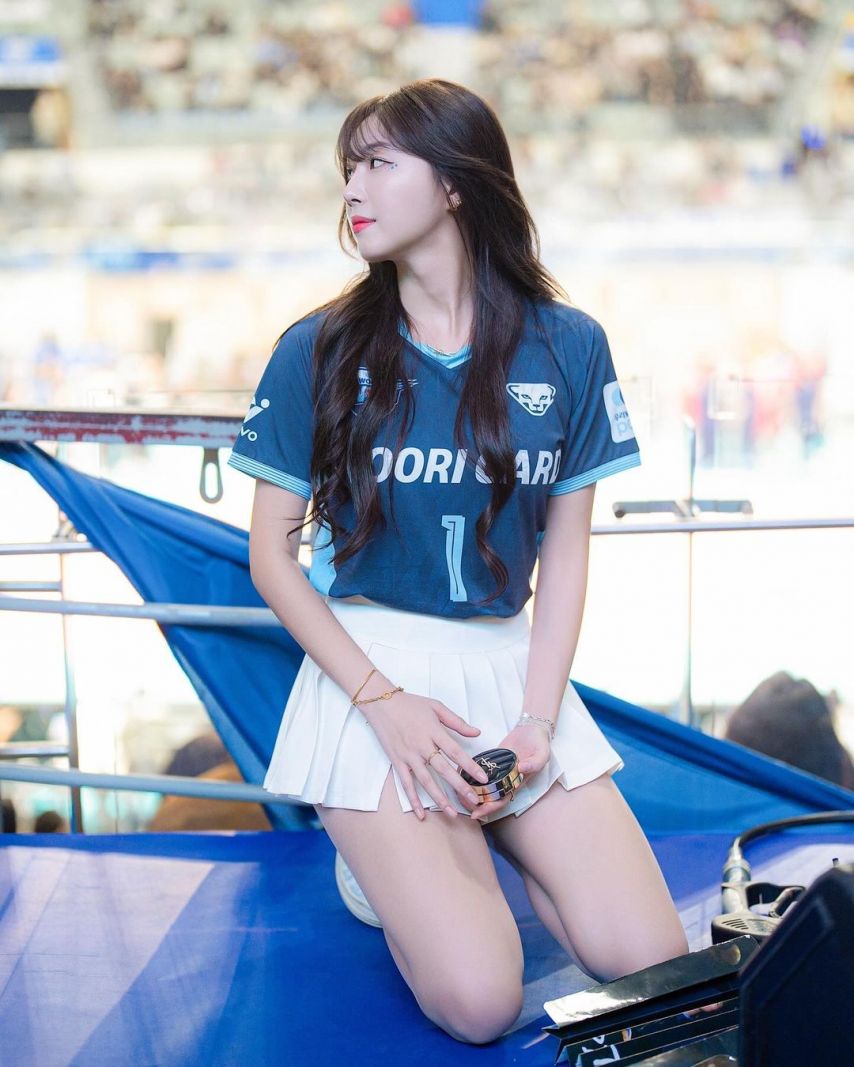 안지현