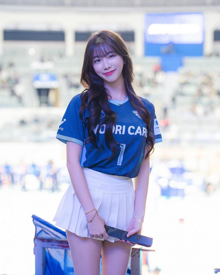 안지현