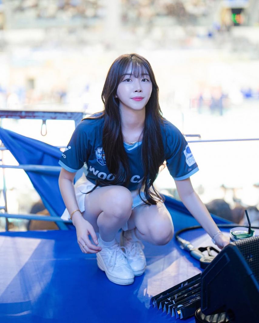 안지현