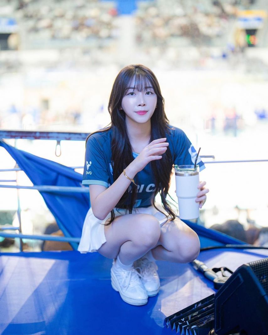 안지현