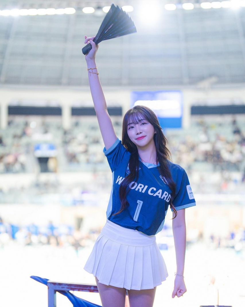 안지현