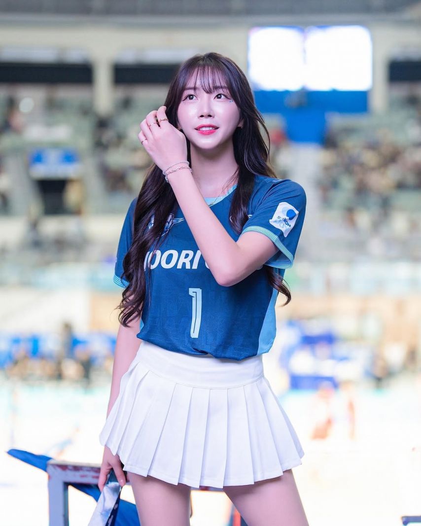 안지현