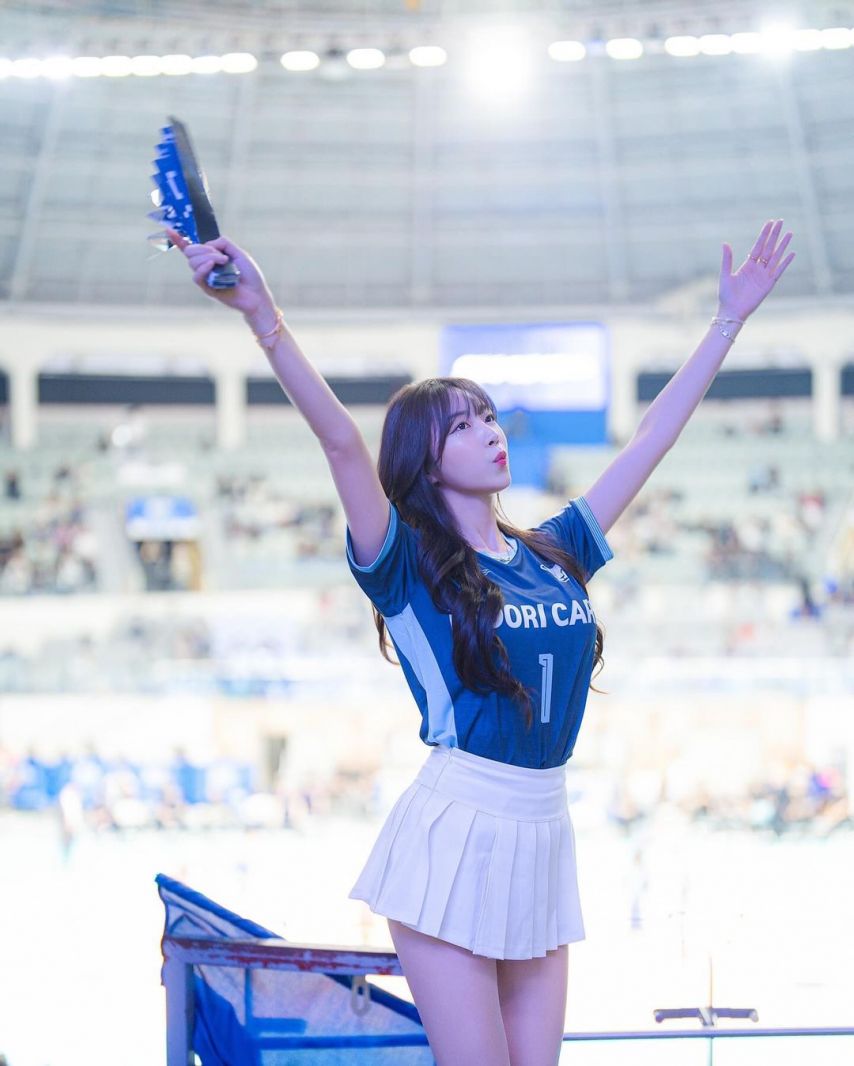 안지현
