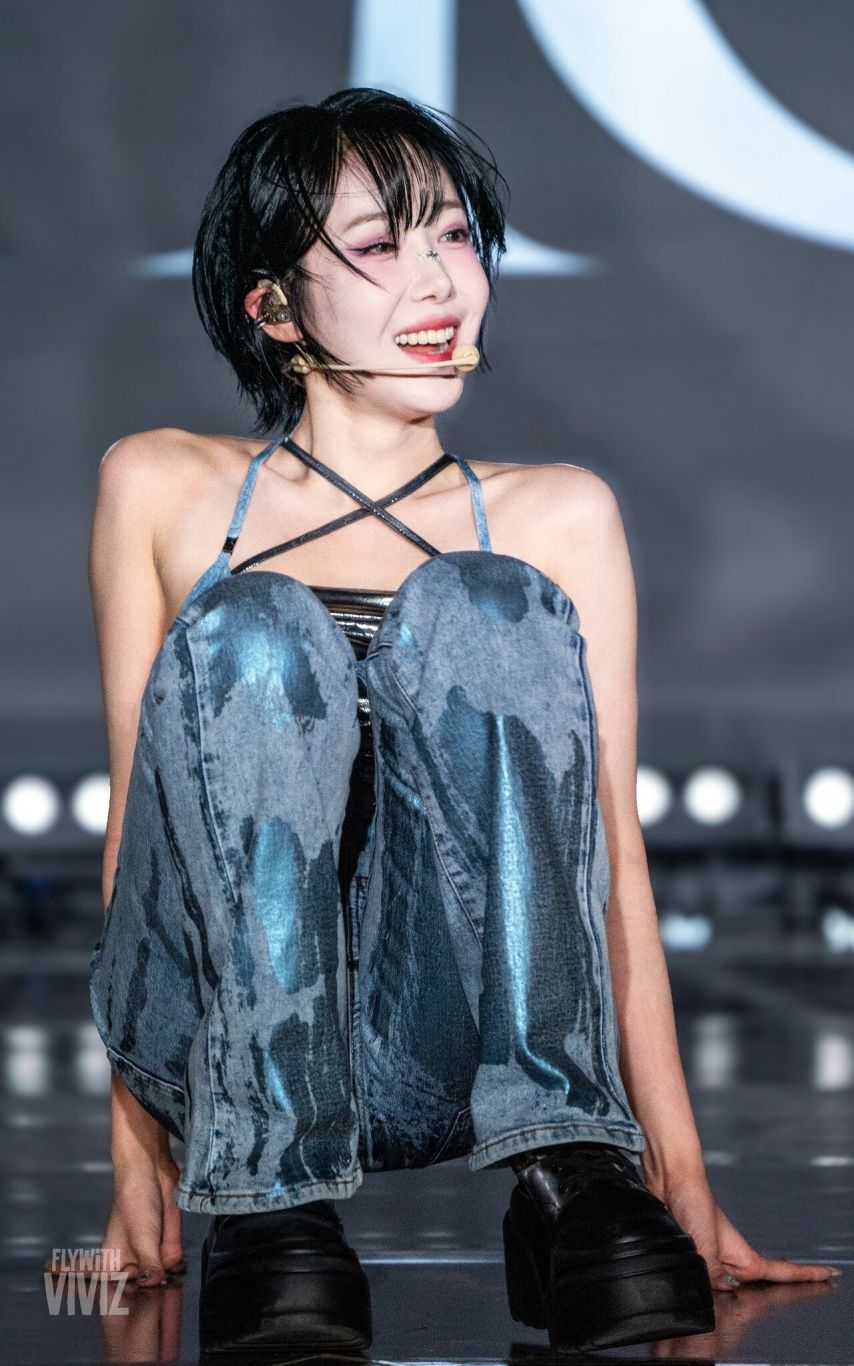 VIVIZ  신비