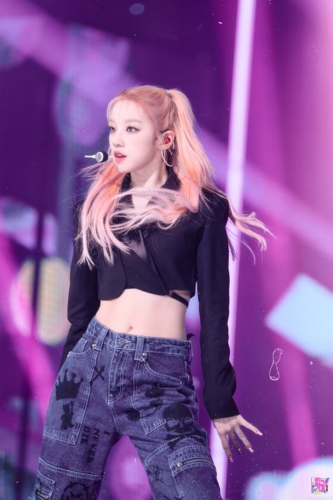 우기((여자)아이들) 사진 모음