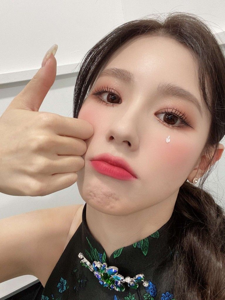 (G)-IDLE 미연.jpg