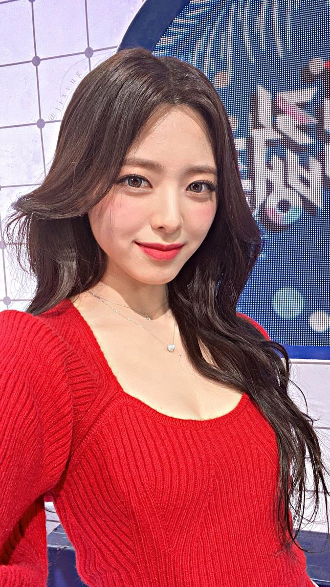 ITZY 유나.jpg