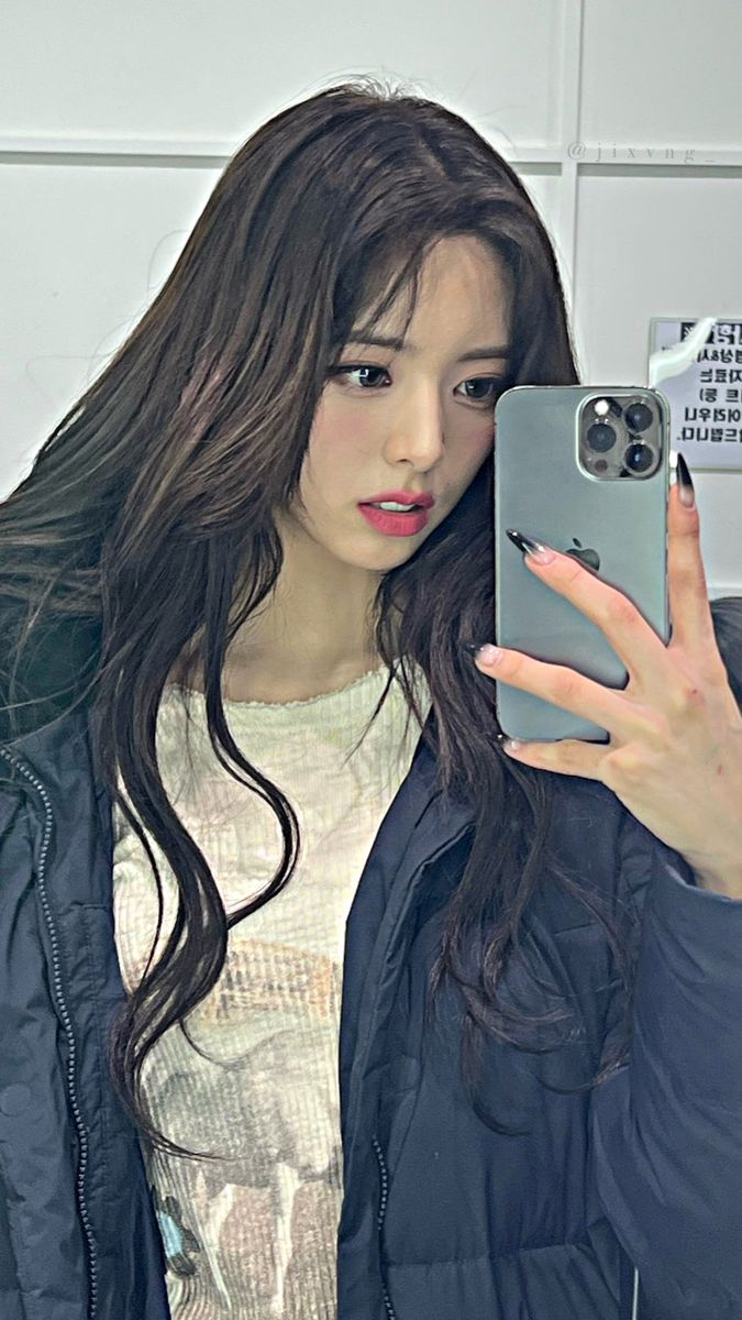 ITZY 유나.jpg