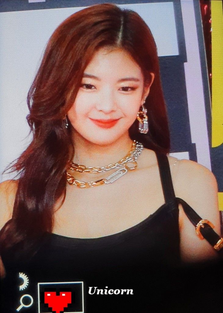 ITZY 리아.jpg