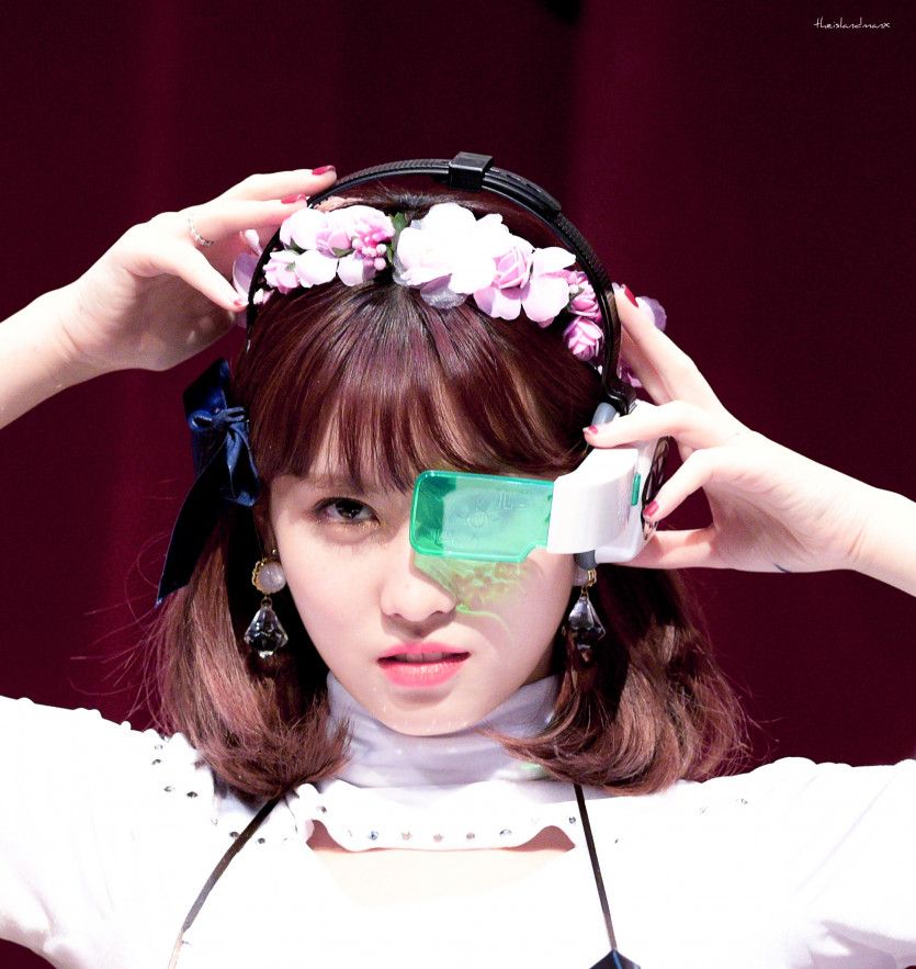 트와이스 모모.jpg