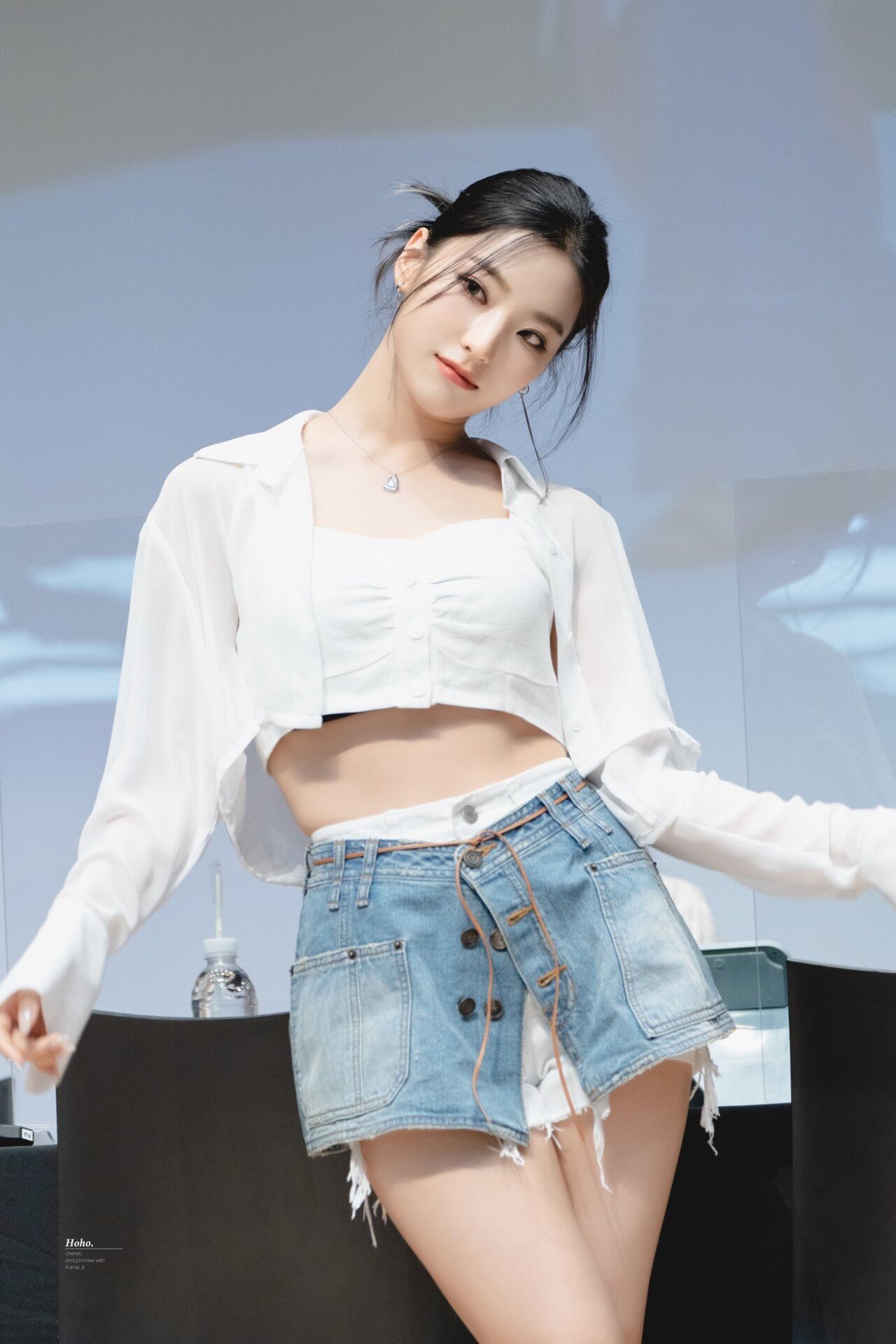 프로미스나인 새롬