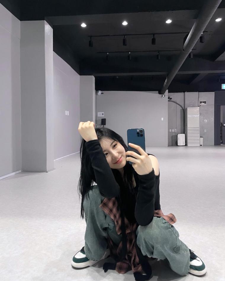 이채연