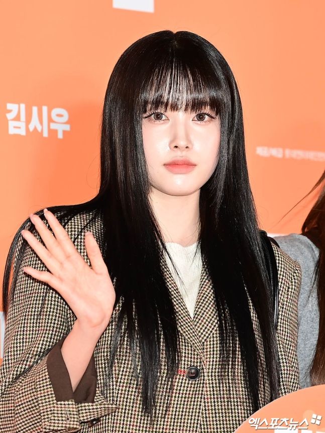 스테이씨 윤