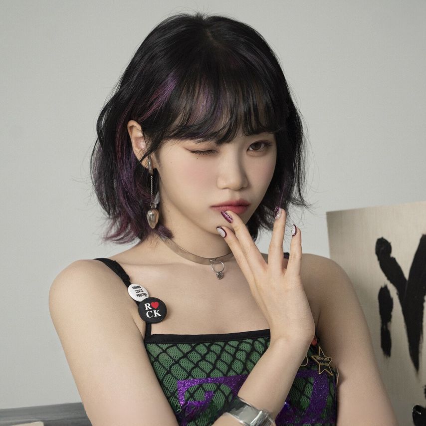 [르세라핌]  복근 김채원