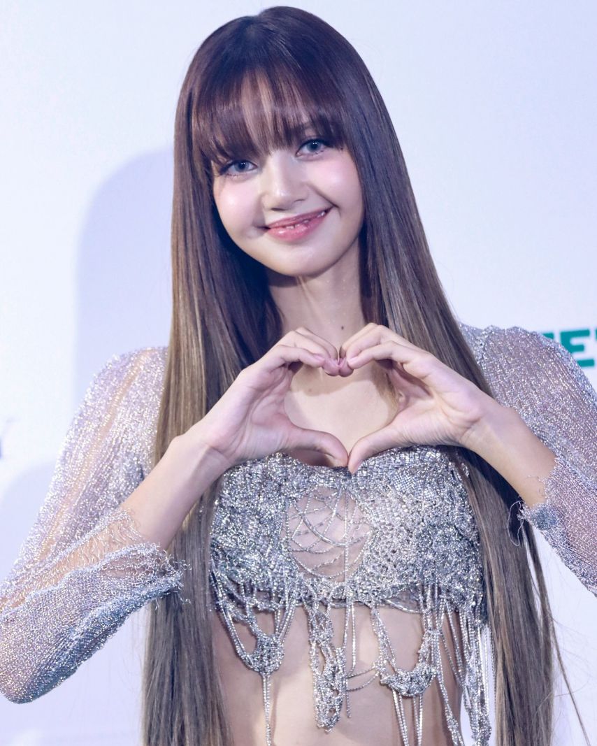 블랙핑크 리사.jpg