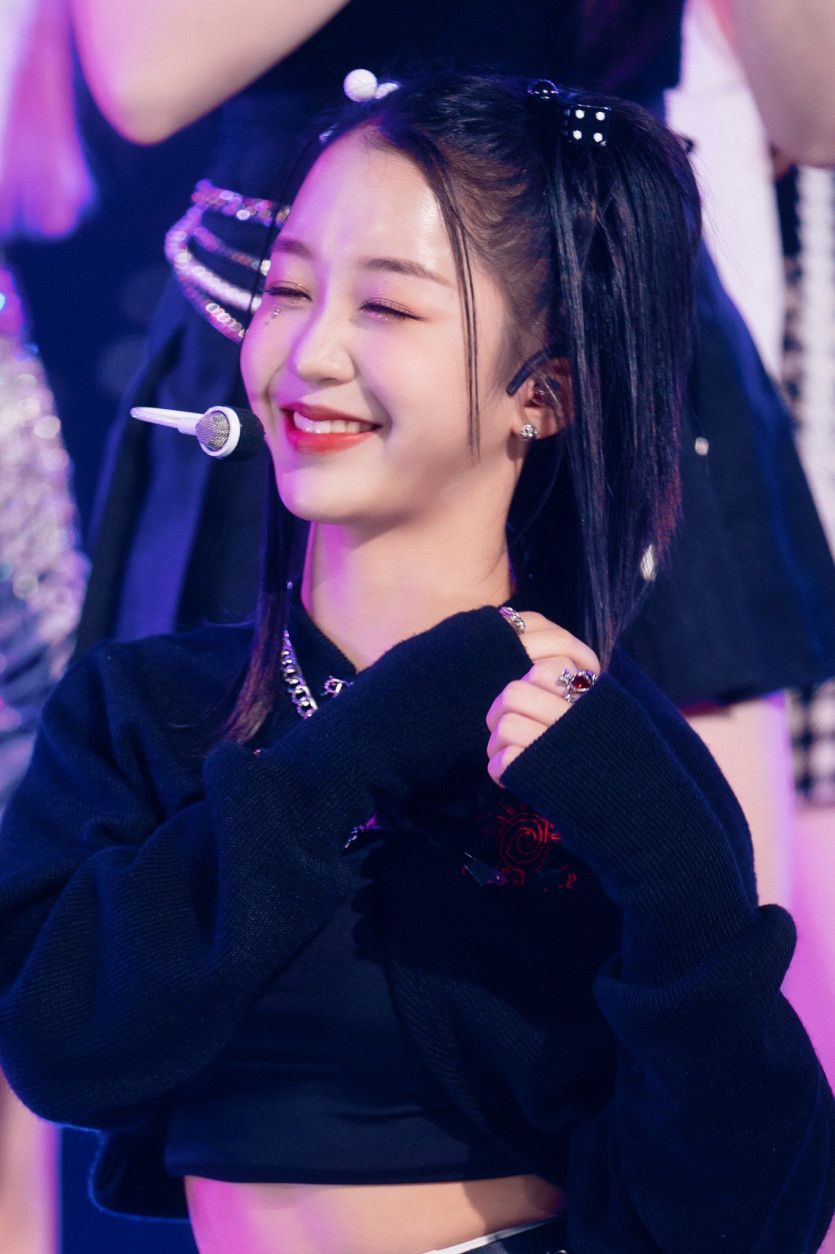 Kep1er 에자키 히카루.jpg
