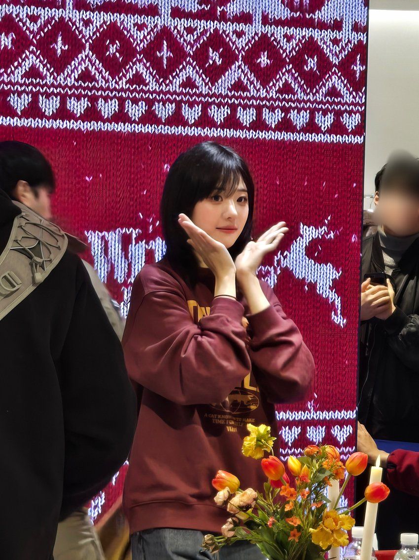 QWER 히나