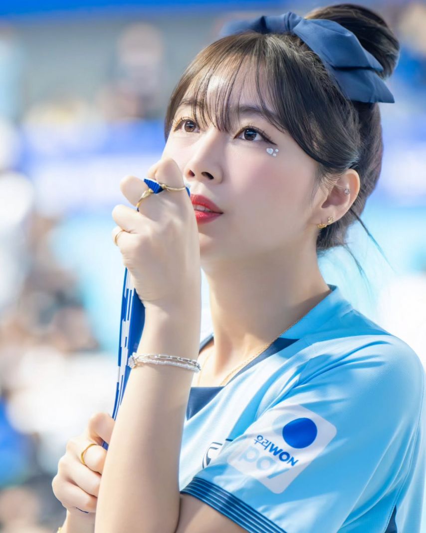 안지현