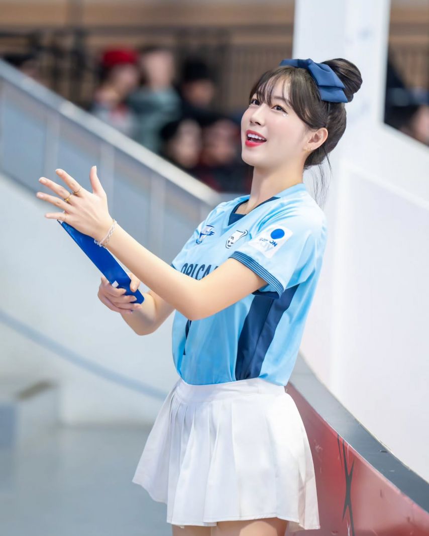 안지현