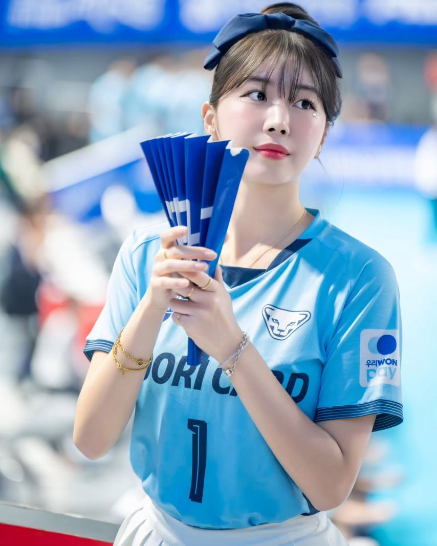안지현