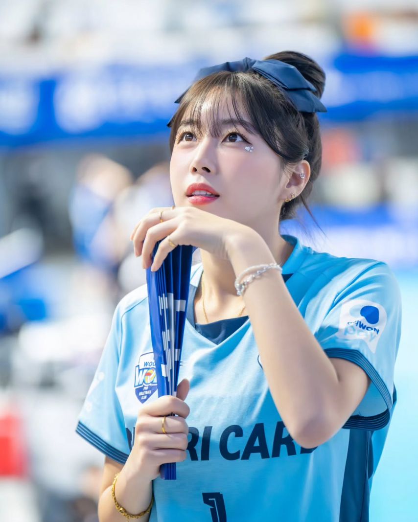 안지현