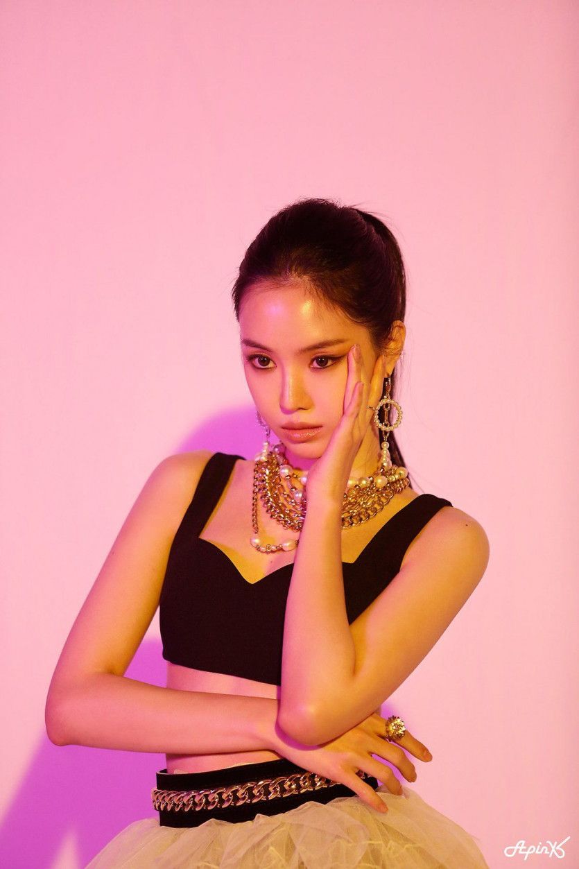 손나은.jpg