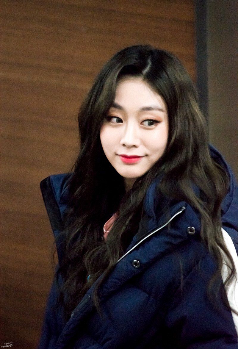 러블리즈 서지수.jpg