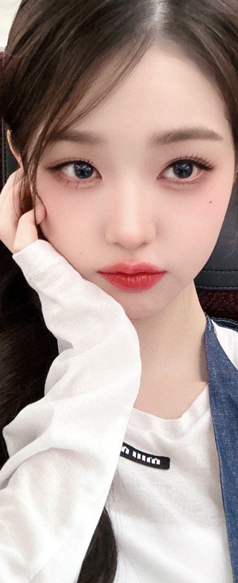 폰 배경으로 쓰세요 이쁜 원영이
