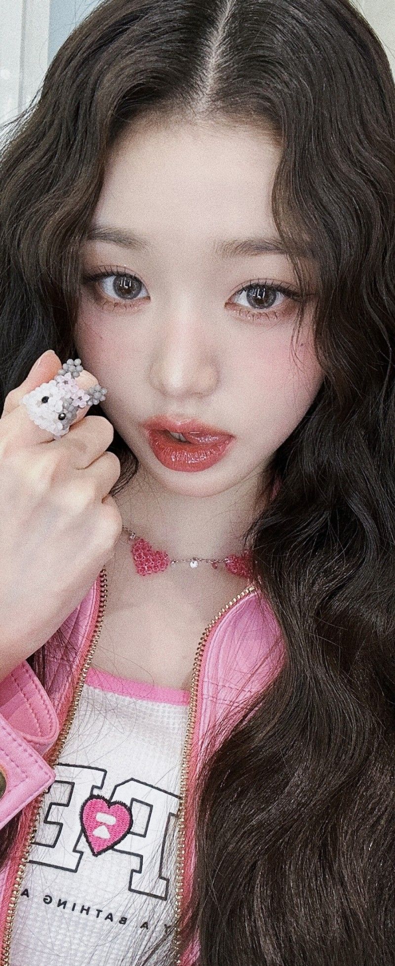 폰 배경으로 쓰세요 이쁜 원영이