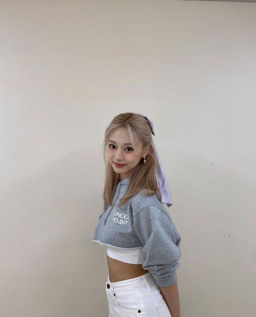 TWICE 쯔위.jpg