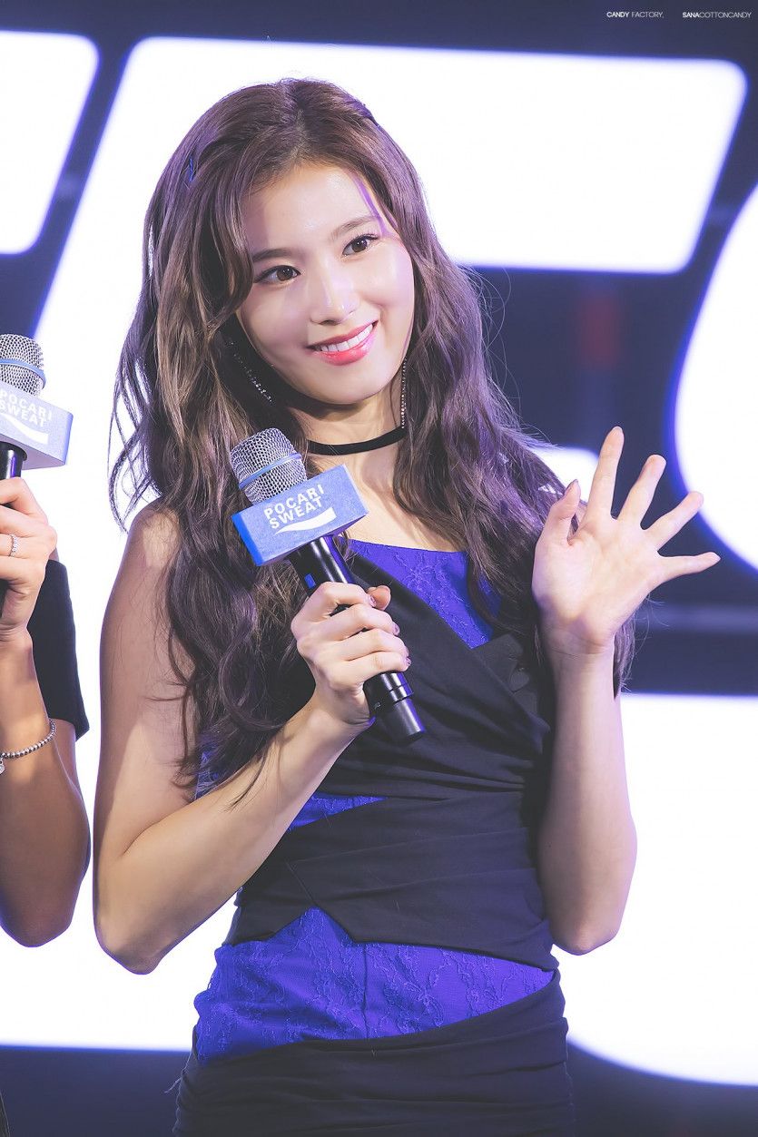 트와이스 사나.jpg