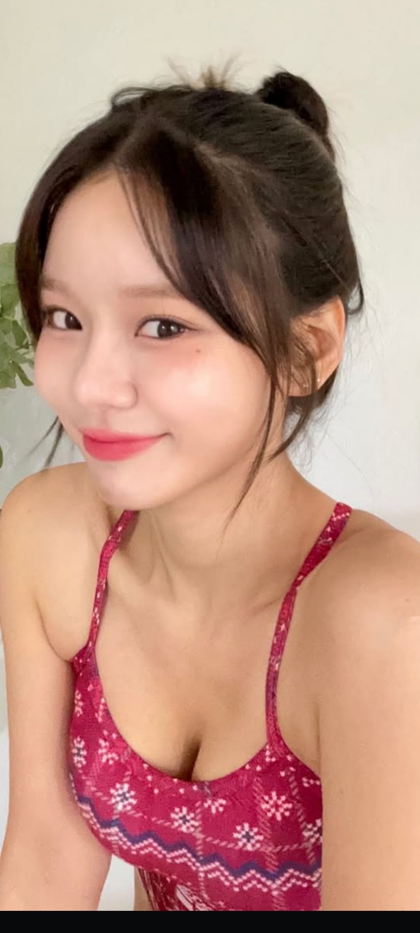 미녀 개그우먼 맹승지 자주색 원피스 수영복 아찔한 몸매