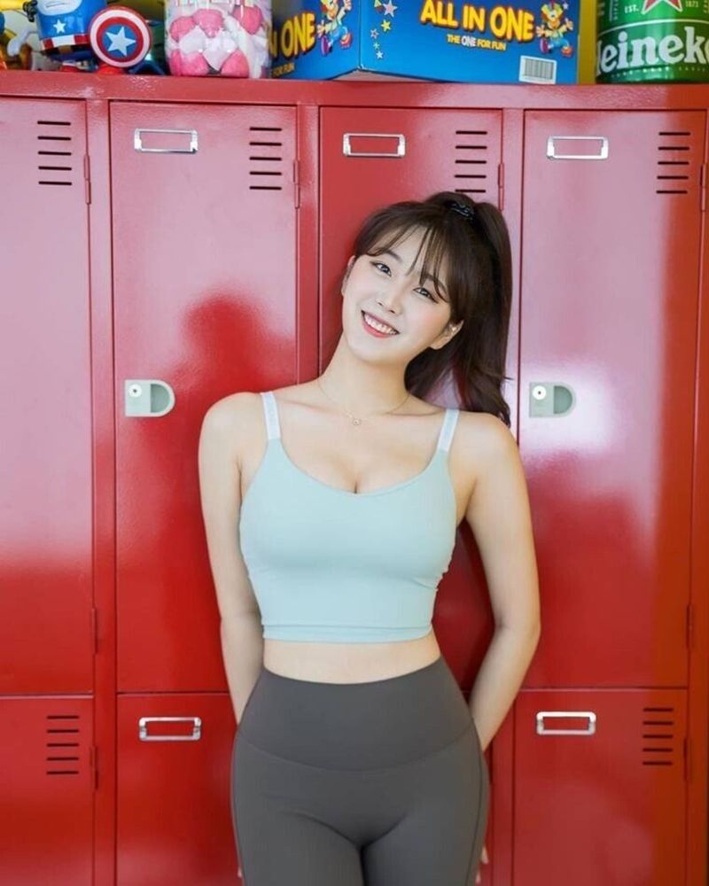 안지현