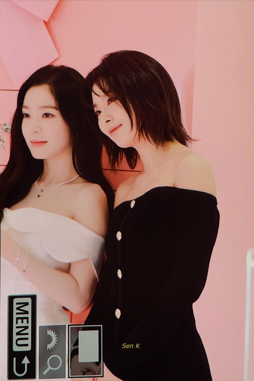 어제자 오프숄더 슬림 원피스 입은 레드벨벳 슬기