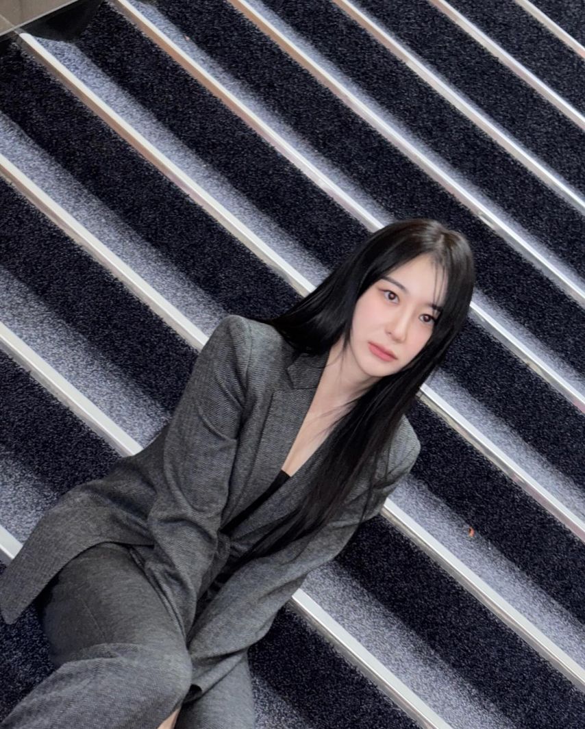이채연