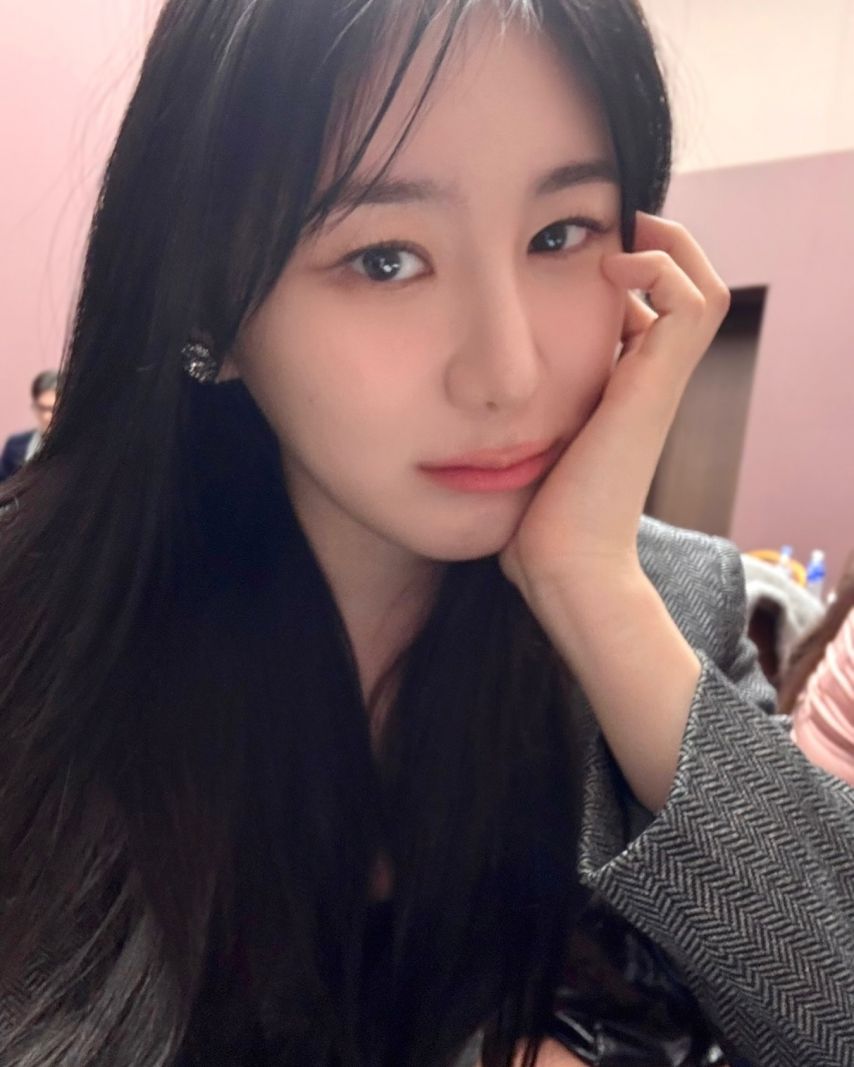 이채연