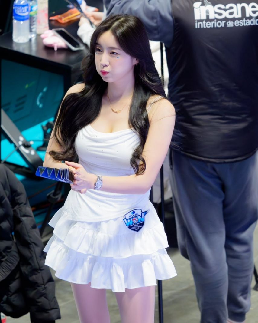 안지현