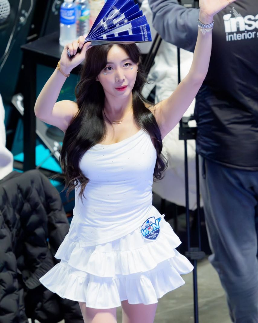 안지현