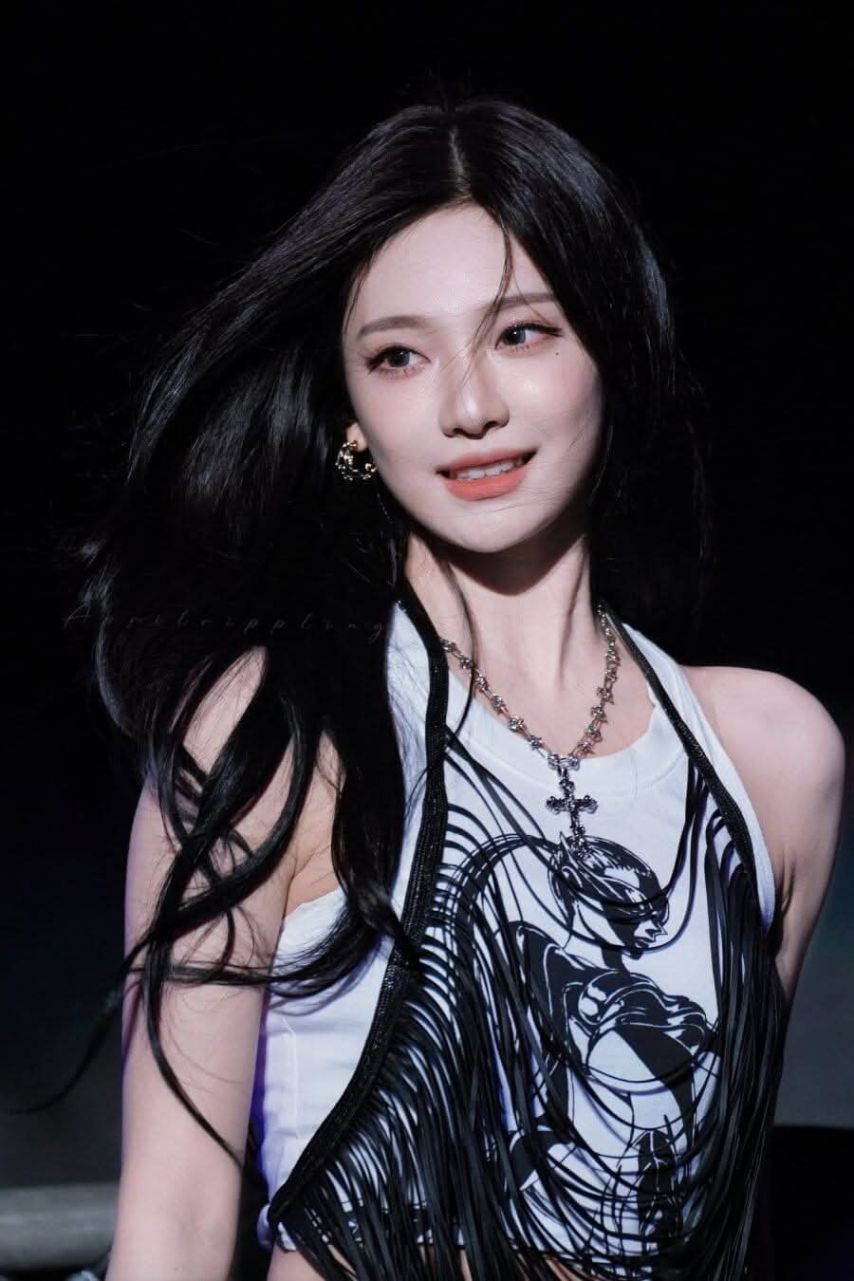 진짜 너무 이뻐진 에스파 닝닝~