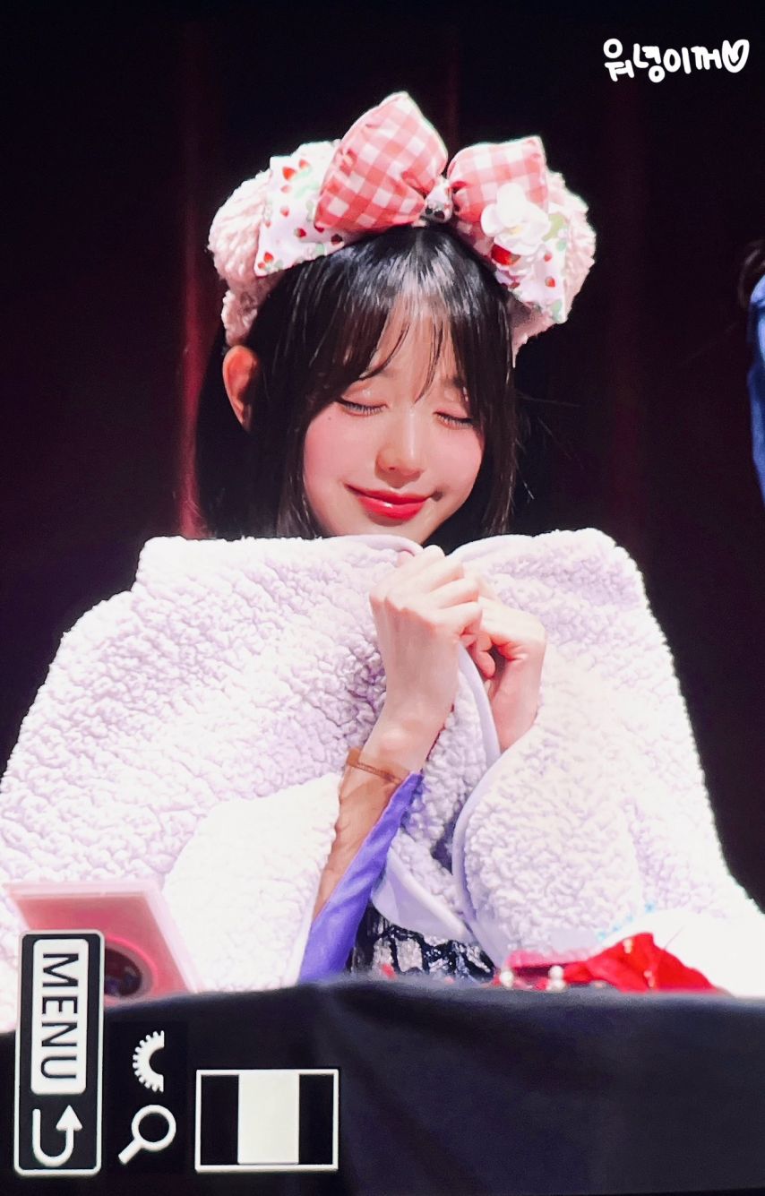 [아이브] 눈 감은 장원영