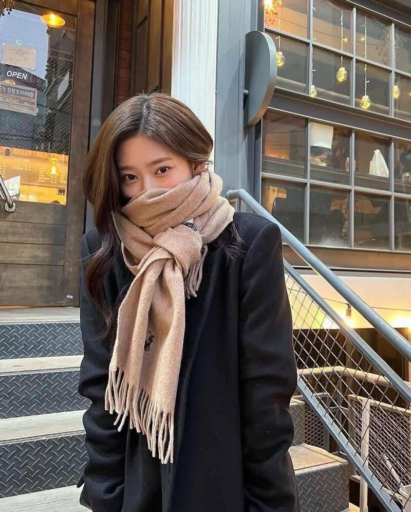 와이셔츠만 걸친 여친 느낌 김민주