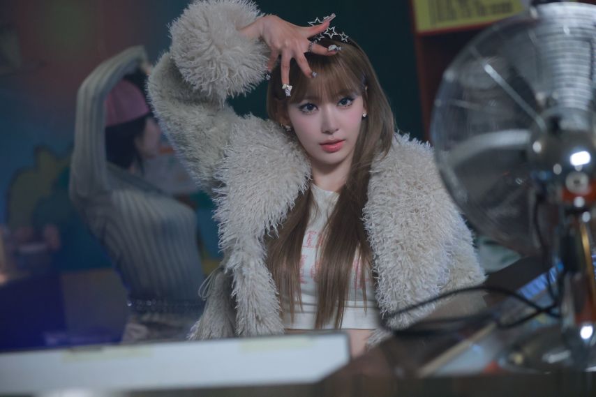 르세라핌 CRAZY Official MV BEHIND PHOTO