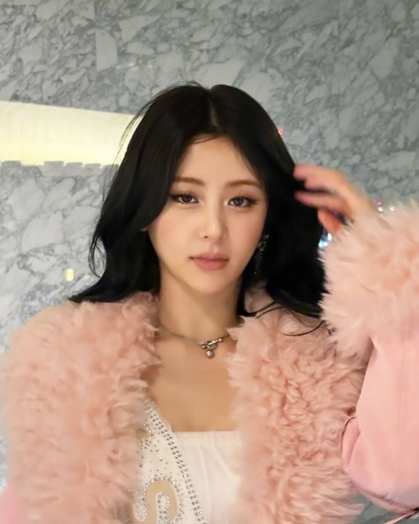 르세라핌 김채원,사쿠라,허윤진,카즈하
