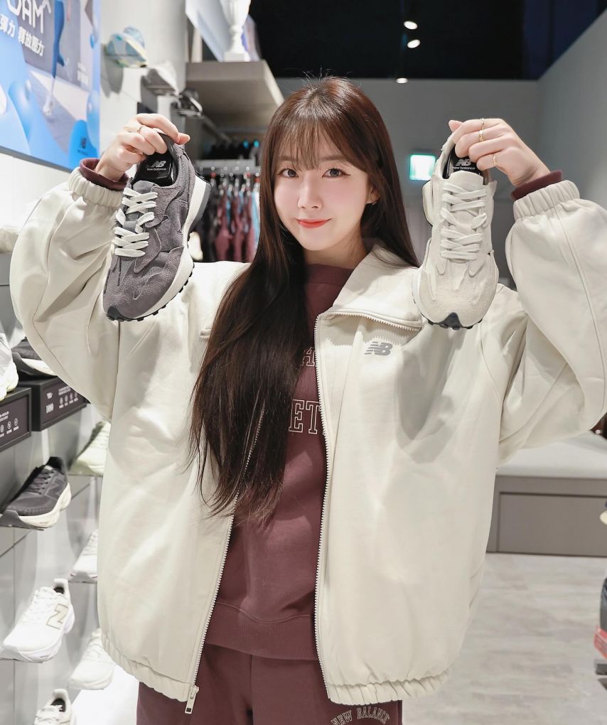 안지현
