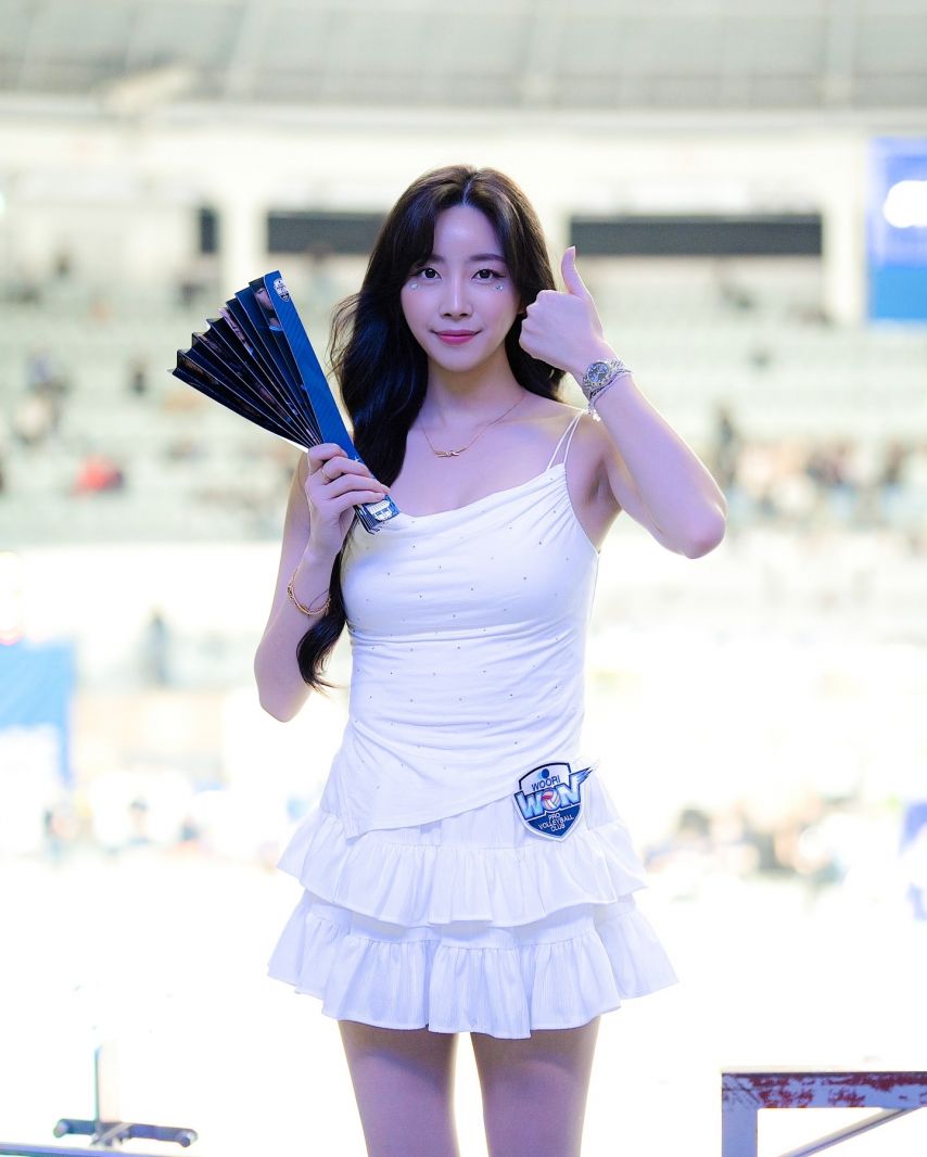 안지현