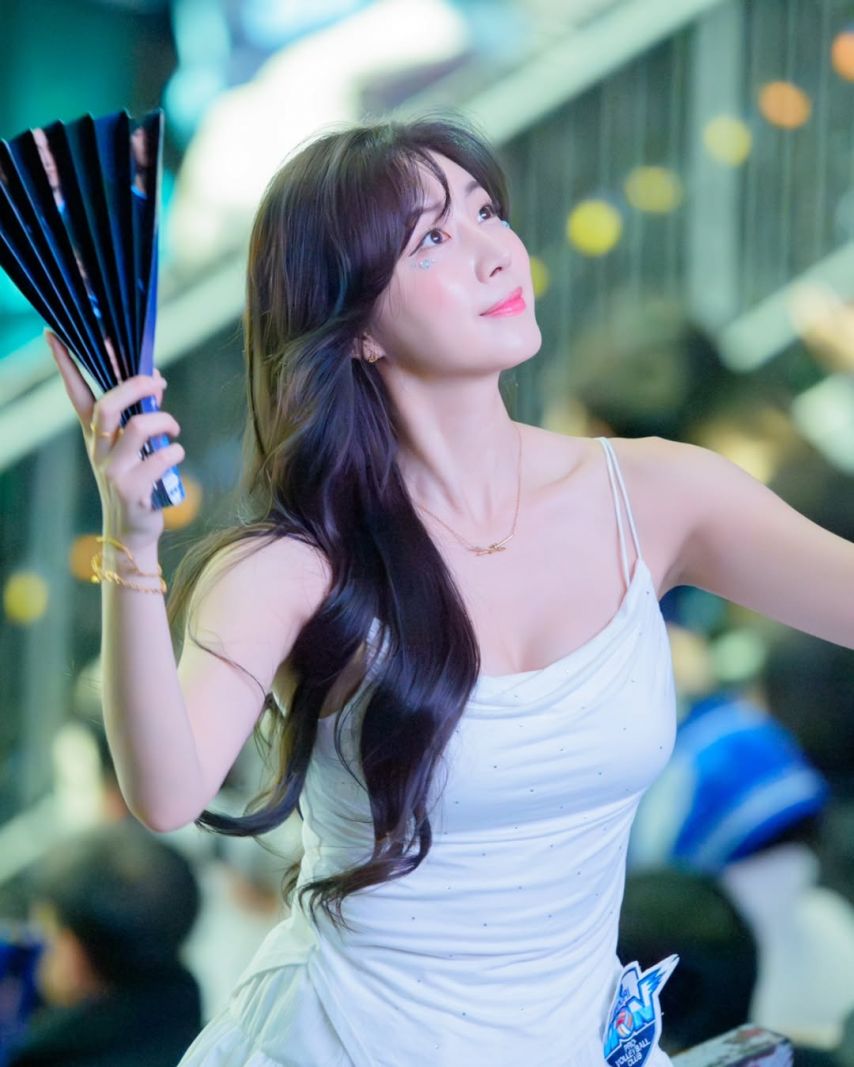 안지현