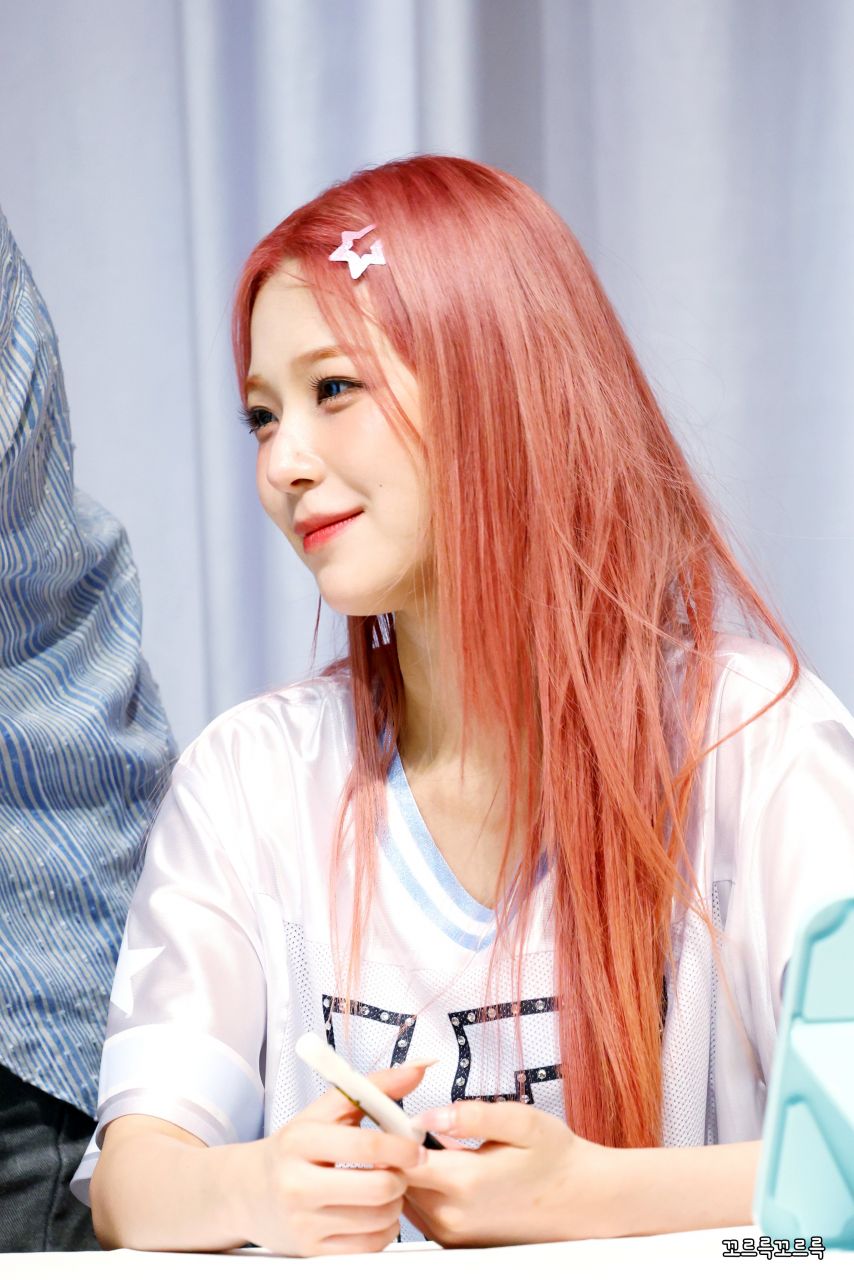 프로미스나인 백지헌