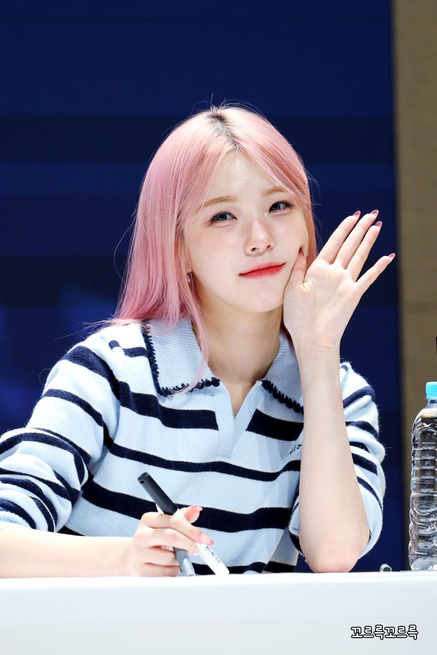 프로미스나인 백지헌